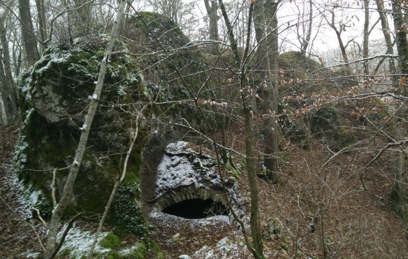 Ruine Monsberg, Germany